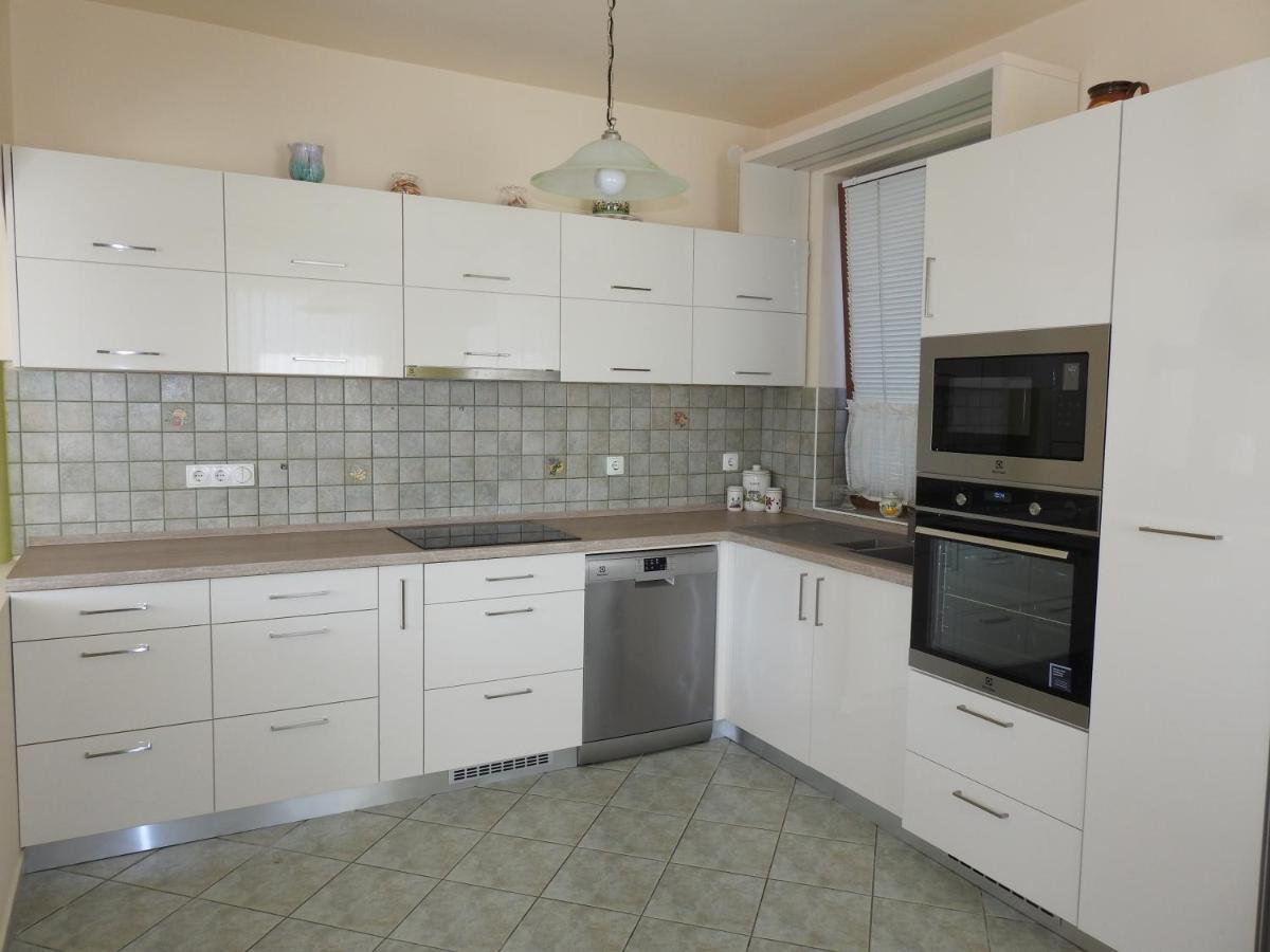 Petra Apartmanhaz Badacsonytomaj Exterior photo